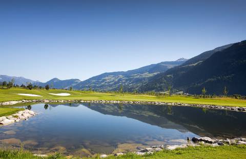 Time to tee off on point. - Hotel wöscherhof