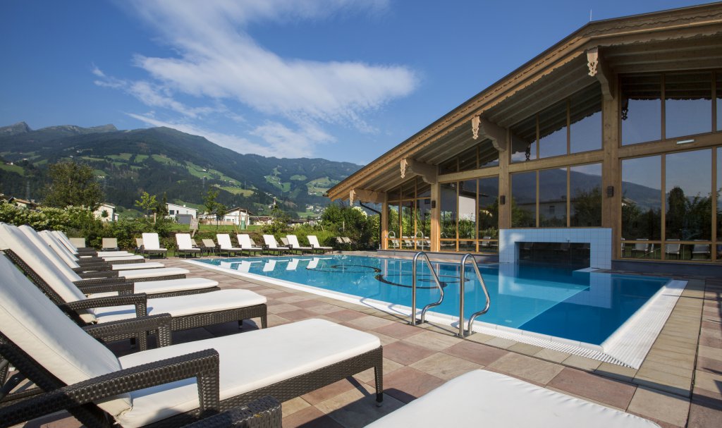 Wasserwelten in Uderns im Zillertal 4* Superior Hotel Wöscherhof